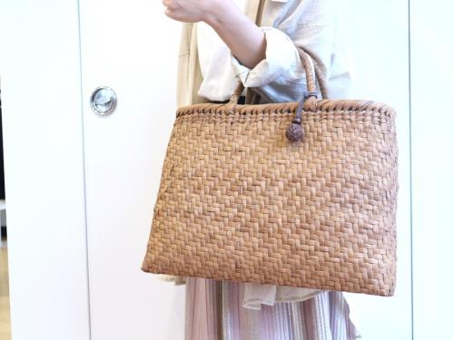 ナチュラルブランドのやまぶどう バック