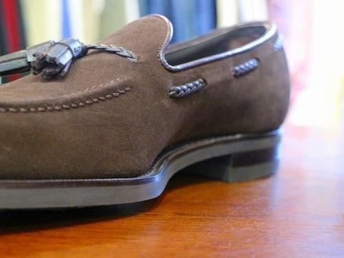 ローファーの革靴