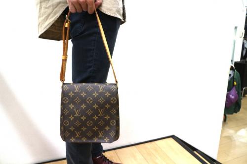 鞄のサコッシュ