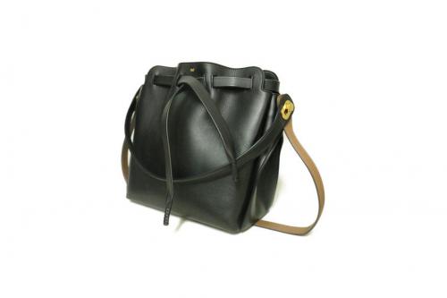 ANYA HINDMARCHのアニヤハインドマーチ