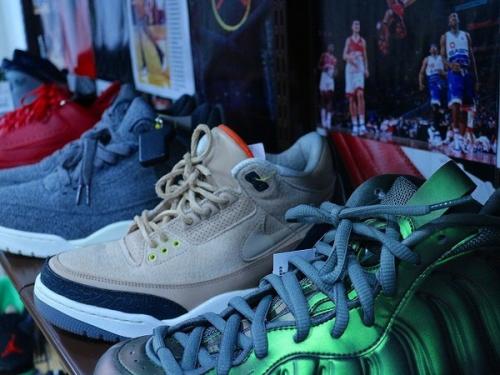 スニーカーの川越