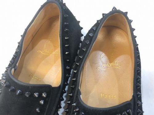 クリスチャンルブタンのスタッズスリッポン