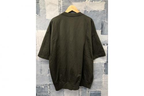 オーラリーのTシャツ