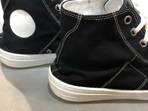 スニーカーの中古