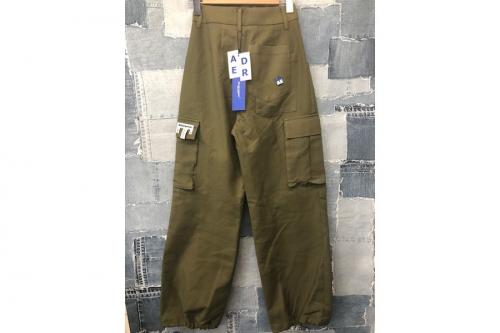 アーダーエラーのパンツ