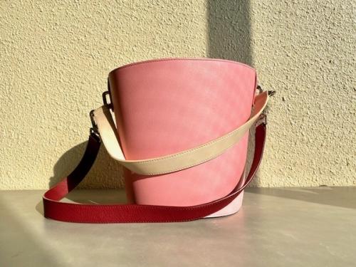 ジェーダブリューアンダーソンのバック