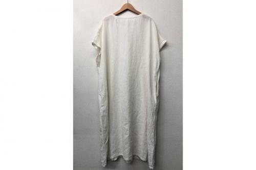 ネストローブのリネンワンピース