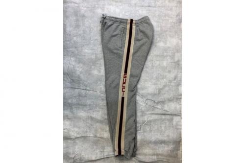グッチのスウェットパンツ