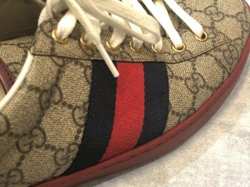 スニーカーの中古