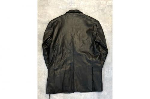 ノーノーイエスのレザーテーラードジャケット