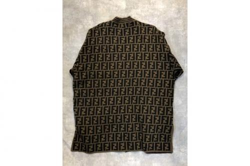 フェンディのズッカ柄カーディガン