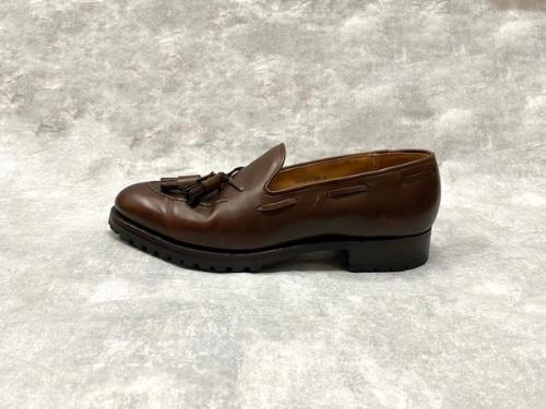 クロケット&ジョーンズのタッセルローファー