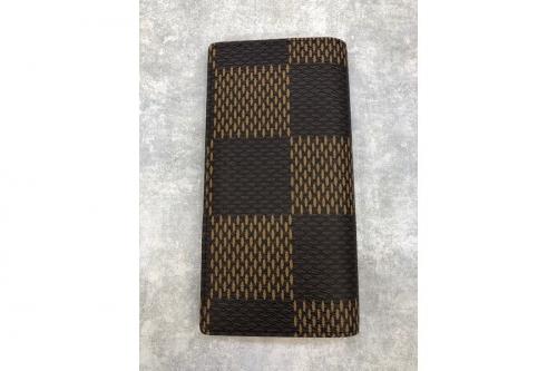 ルイ ヴィトン×ニゴ　の財布