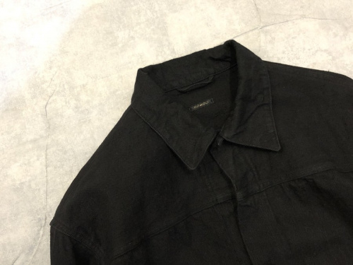 ドメスティックブランドのCOMOLI