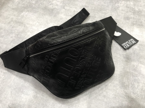 ラグジュアリーブランドのVERSACE JEANS COUTURE