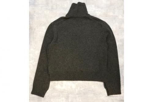 セリーヌのニット