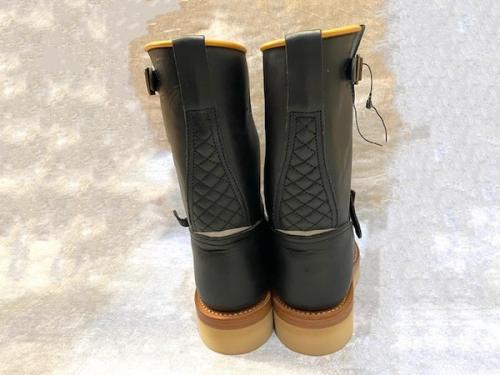 メイドインジーエムジャパンのエンジニアブーツ