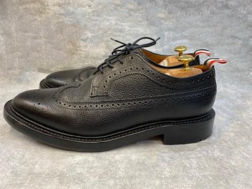 トムブラウンのウィングチップシューズ