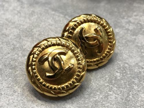 ヴィンテージココマークイヤリング/ヴィンテージパール装飾イヤリングの中古 メンズ アクセサリー ヴィンテージ カール・ラガーフェルド