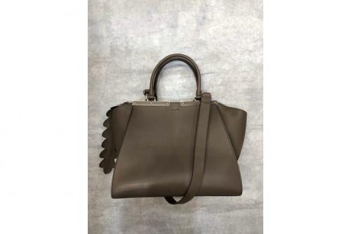 フェンディの3Jours Crocodile Tail Tote（トロワジュール2WAYバッグ）
