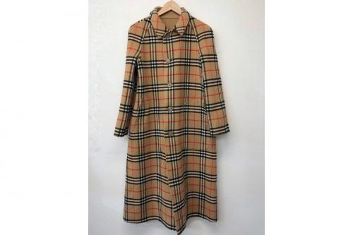 バーバリーズのノバチェックリバーシブルコート