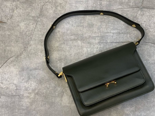 ラグジュアリーブランドのMARNI