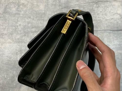 トランクの中古