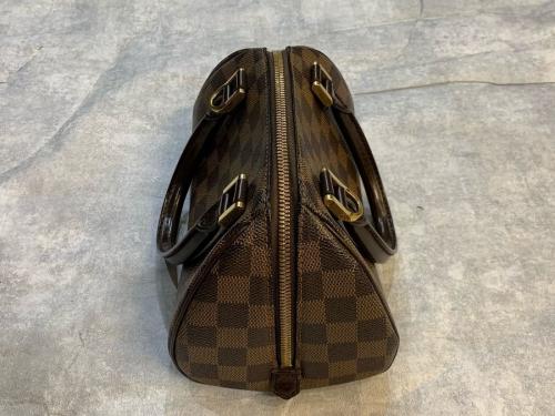 ルイ・ヴィトンのダミエ