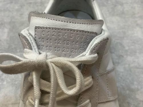 メゾンマルジェラのジャーマントレーナー