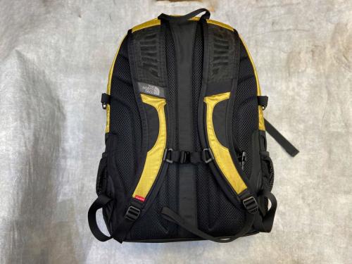 シュプリーム×ザ・ノースフェイスのMetallic Borealis Backpack