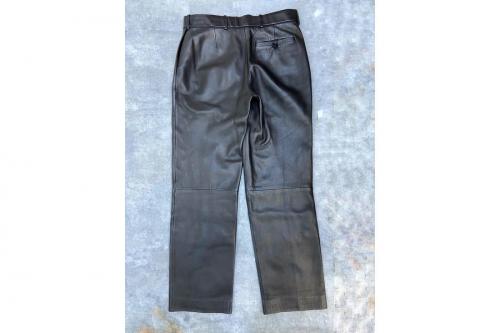 ロエベのレザーパンツ