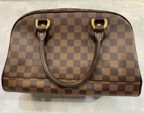 LOUIS VUITTON 　のルイ ヴィトン　