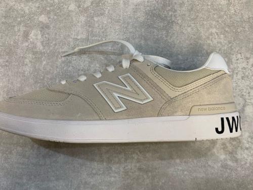 AM574EYBのメンズ　