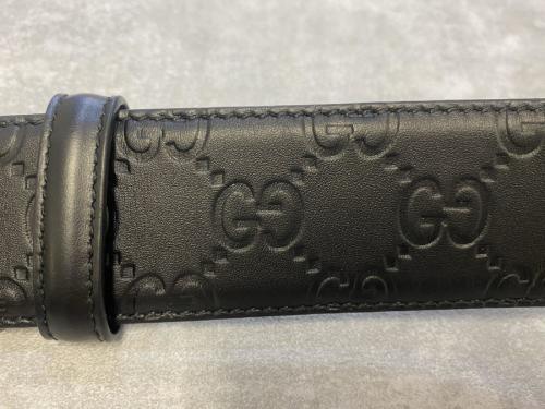 シグネチャーレザーベルトのメンズ