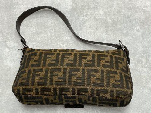 フェンディのズッカ柄