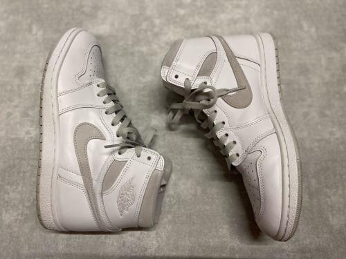 ナイキのAIR JORDAN 1 RETRO HIGH 85 NEUTRAL GREY