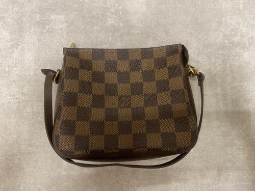 LOUIS VUITTON のルイ ヴィトン