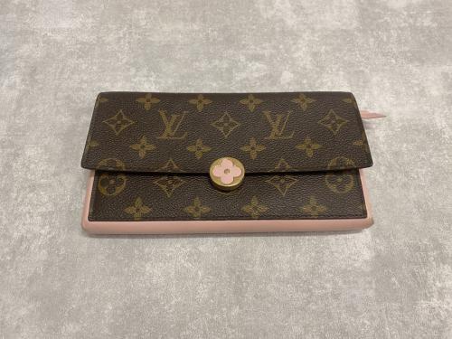 LOUIS VUITTON 　のルイ ヴィトン　