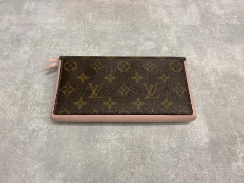 ルイ ヴィトン　のポルトフォイユ・フロールロングウォレット