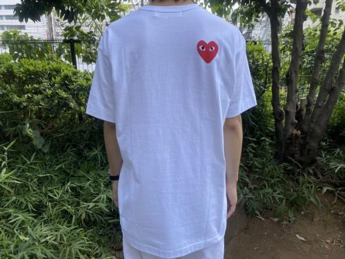 プレイコムデギャルソン×ザノースフェイスのコラボロゴハートプリントTシャツ