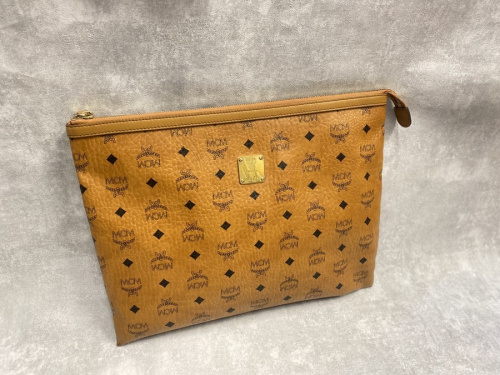 ラグジュアリーブランドのMCM