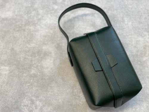 インポートブランドのvalextra