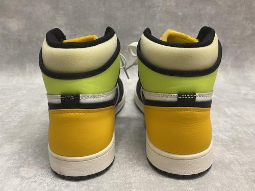 ナイキのAIRJORDAN1 RETROHIGHOGWHITE/BLACK-VOLT