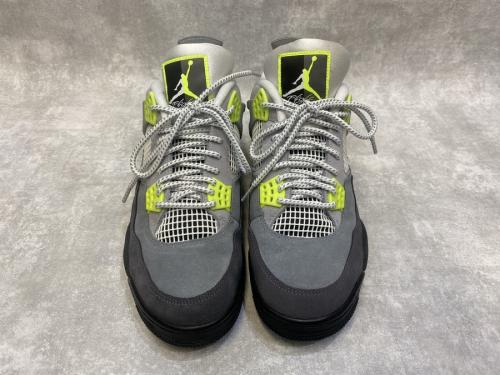 ナイキのNike Air Jordan 4 Retro SE “Neon”