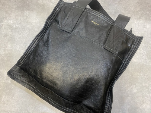 BALENCIAGAのバレンシアガ