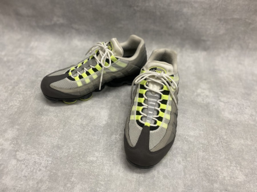 スニーカーのNIKE