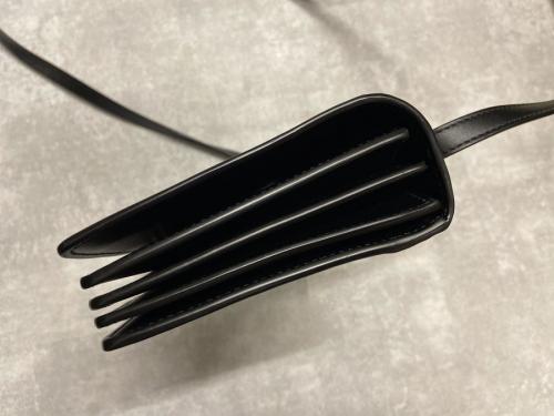 YSLロゴショルダーバッグの買取