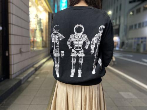 シャネルのアストロノートプリントスウェット