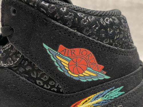 AIR JORDAN 1 MID SIEMPRE FAMILIAのDN4904-001