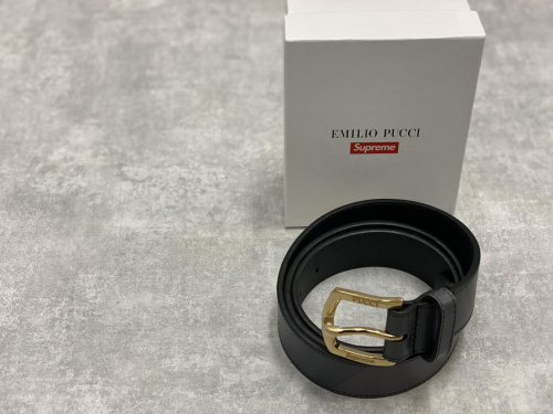 ストリートブランドのSupreme×Emilio Pucci